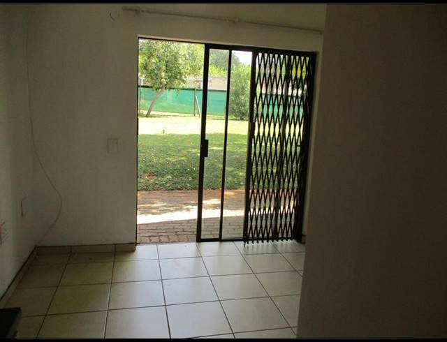 1 BEDROOM PROPERTY TO RENT IN SILVERTON